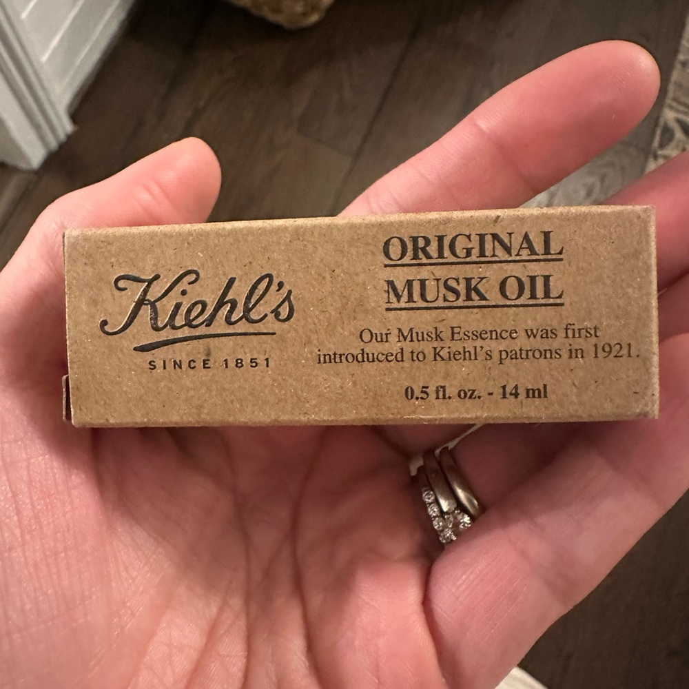 Brand new and unused Kiehl’s Original Musk Oil